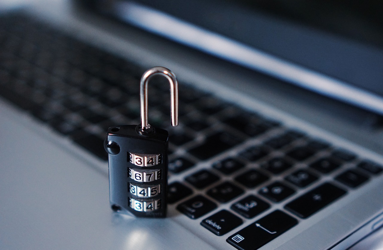 Segurança de Sites em 2026: Proteja WordPress e Aplicações Web